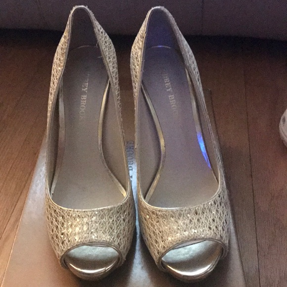 Heels for any occasion! - Picture 4 of 4